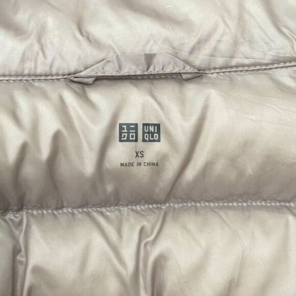 Uniqlo Down Filled Puffer Jacket Womens XS Gray Packable Coat Hooded Lightweight - Picture 6 of 11